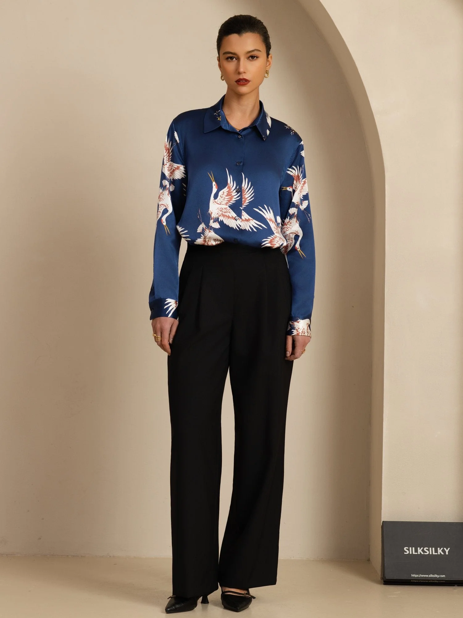 19Momme Pure Silk Long Sleeve Lapel Collar Women's Crane Print Button Blouse - Image 7