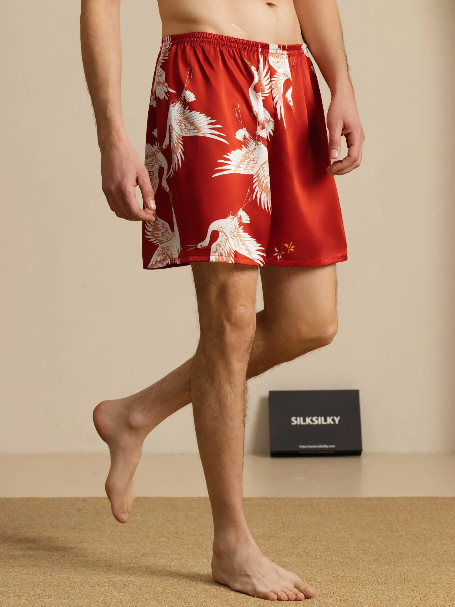 19Momme Pure Silk Men's Crane Print Elastic Waist Sleep Shorts - Image 17