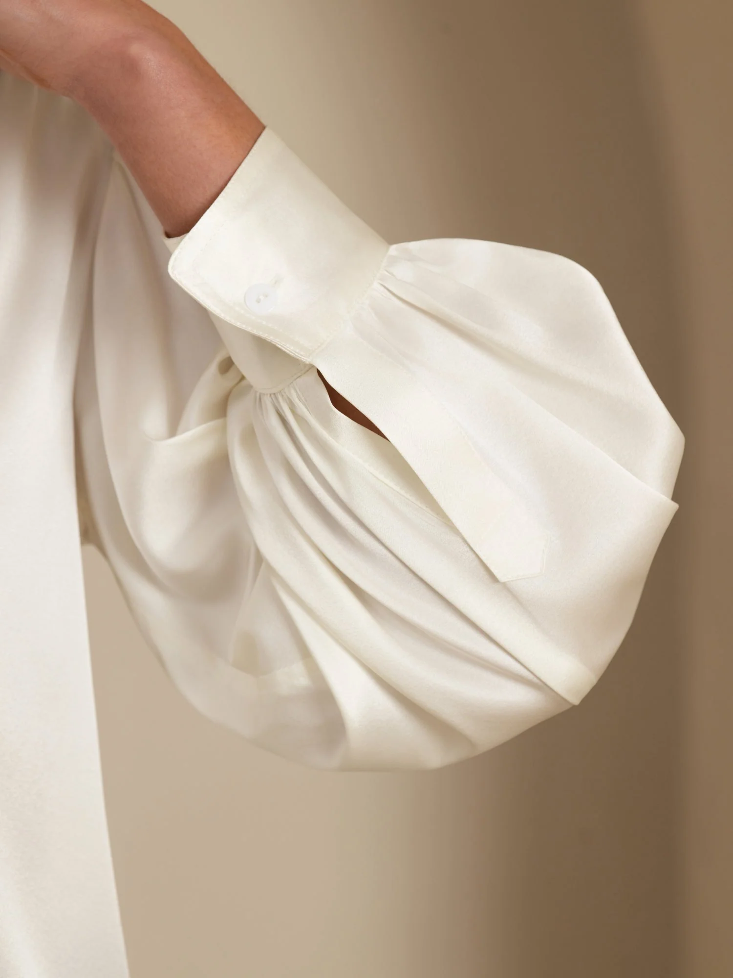 19Momme Silk Women's Round Neck Lantern Sleeve Blouse With Button Closure - Image 19