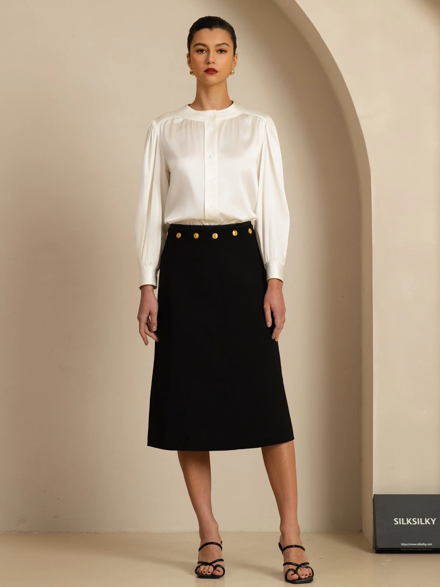19Momme Silk Women's Round Neck Lantern Sleeve Blouse With Button Closure - Image 21