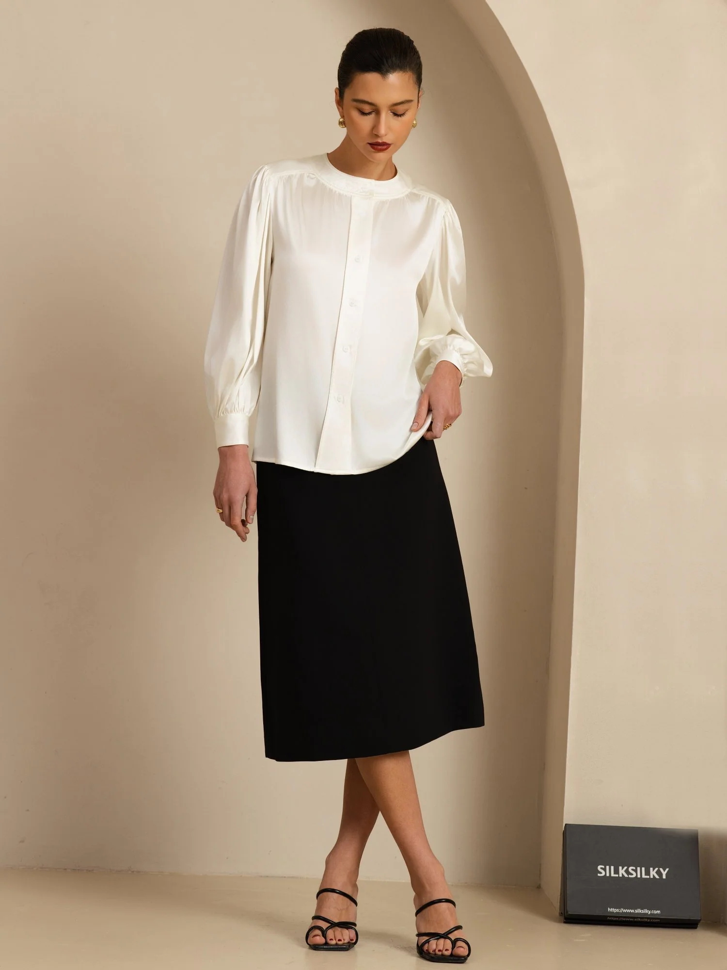 19Momme Silk Women's Round Neck Lantern Sleeve Blouse With Button Closure - Image 22