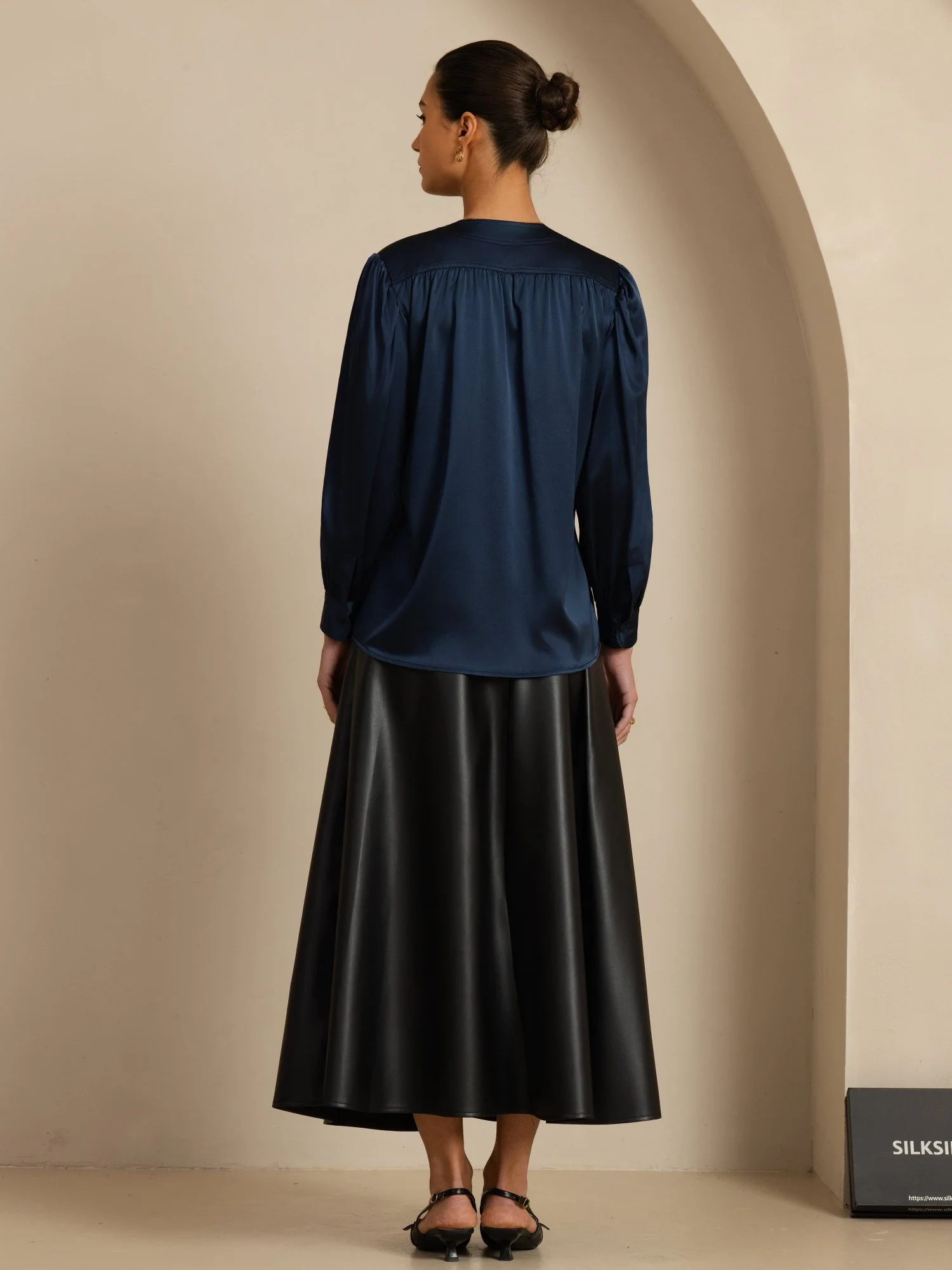 19Momme Silk Women's Round Neck Lantern Sleeve Blouse With Button Closure - Image 24