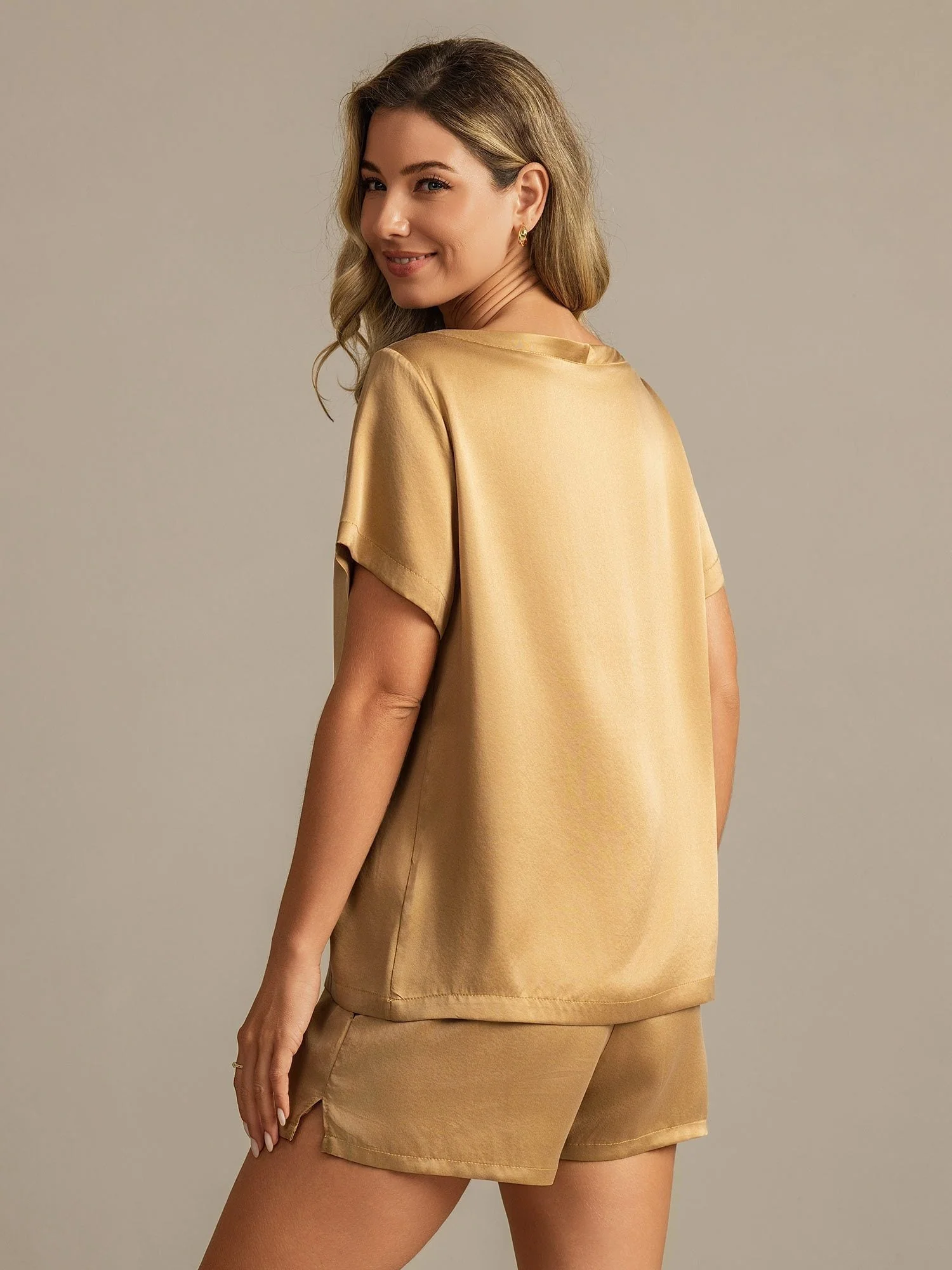 19Momme Women's Silk Short Sleeve Round Collar Pajamas Set with Side Pocket Design - Image 31