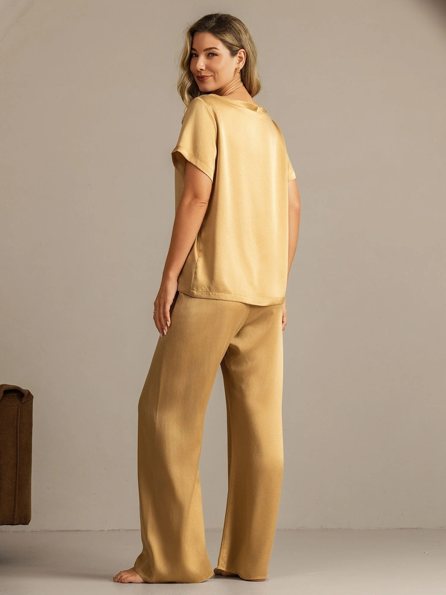19Momme Women's Washable Silk Short Sleeve Pyjamas Set - Image 24