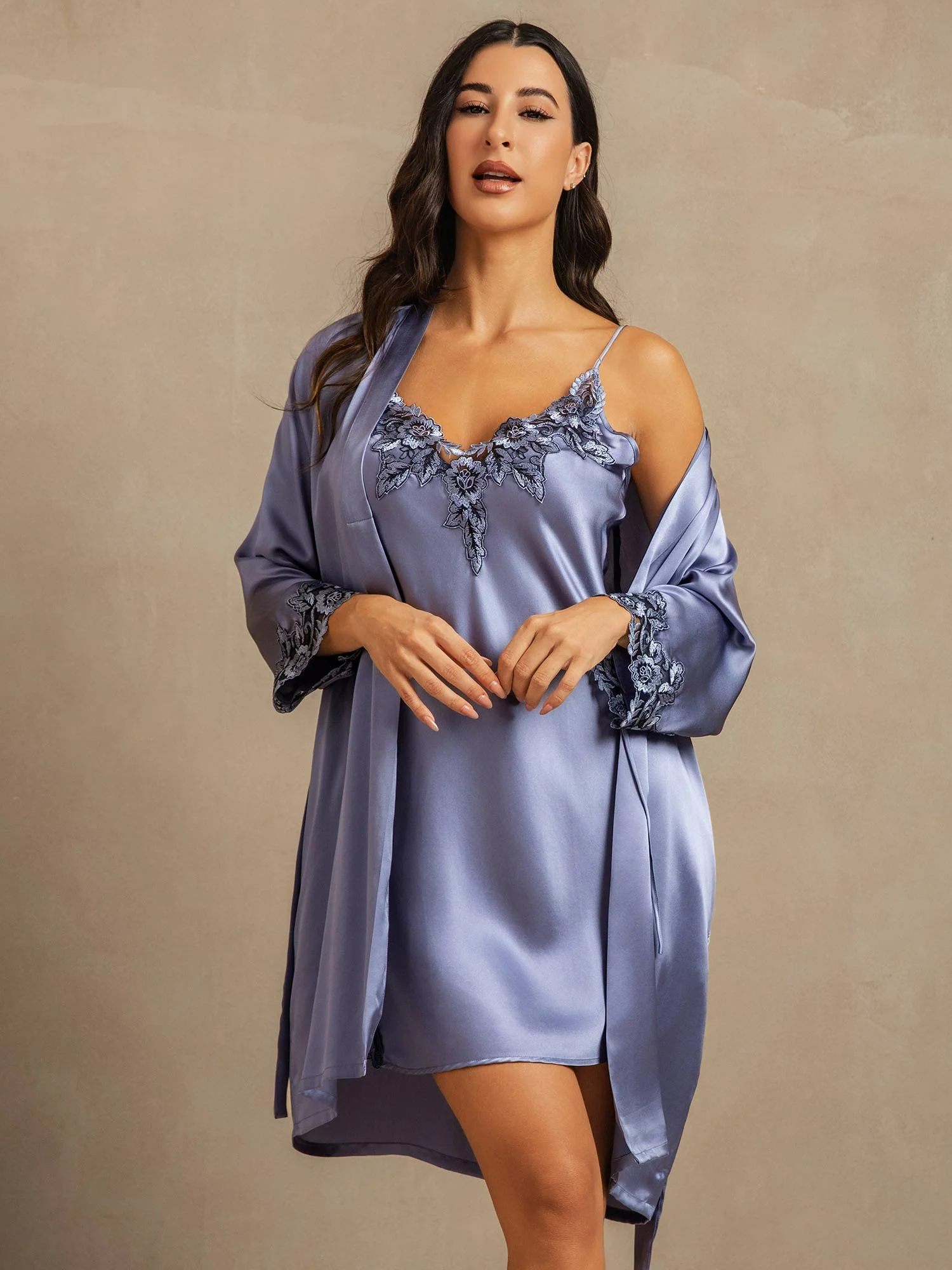 Pure Silk Spaghetti Strap Lace Nightdress&Dressing Gown Set - Image 13