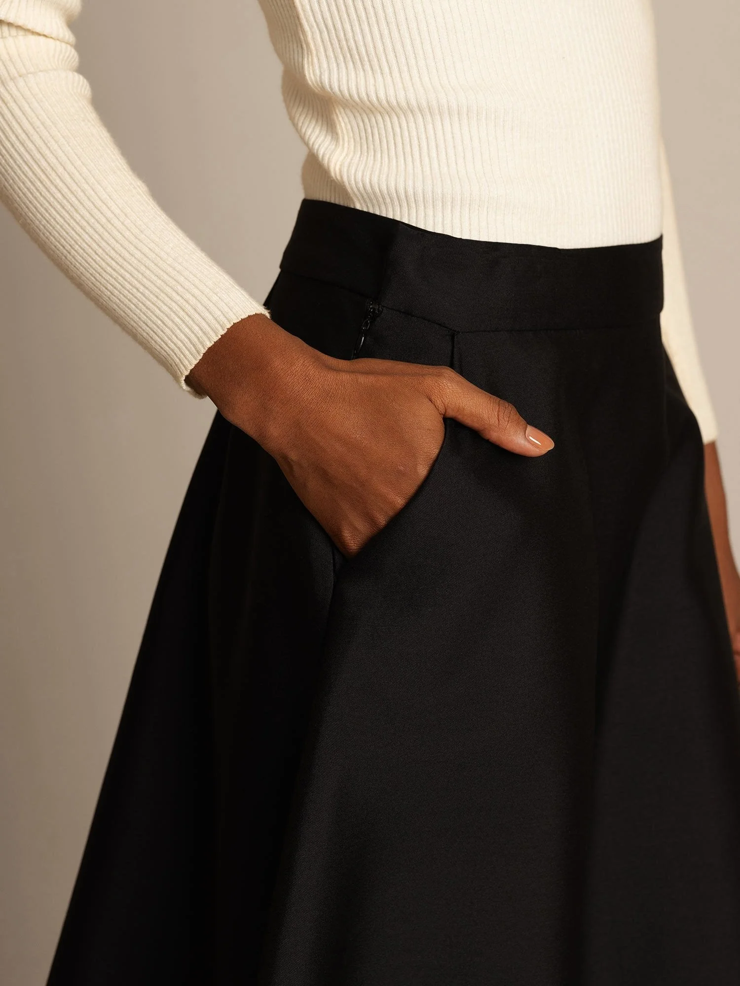 32Momme Silk-Wool Blend A Line Midi Skirt with Zipper Deign - Image 4