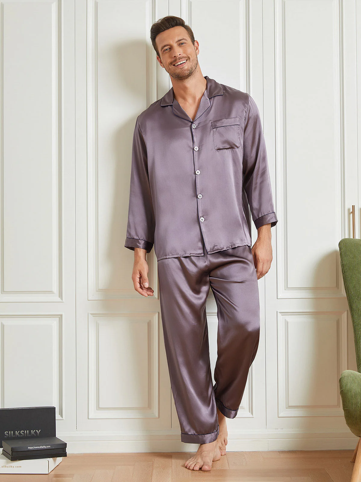 Pure Silk Long Sleeve Notch Collar Men's Pyjamas Set with Button Up Design - Image 17