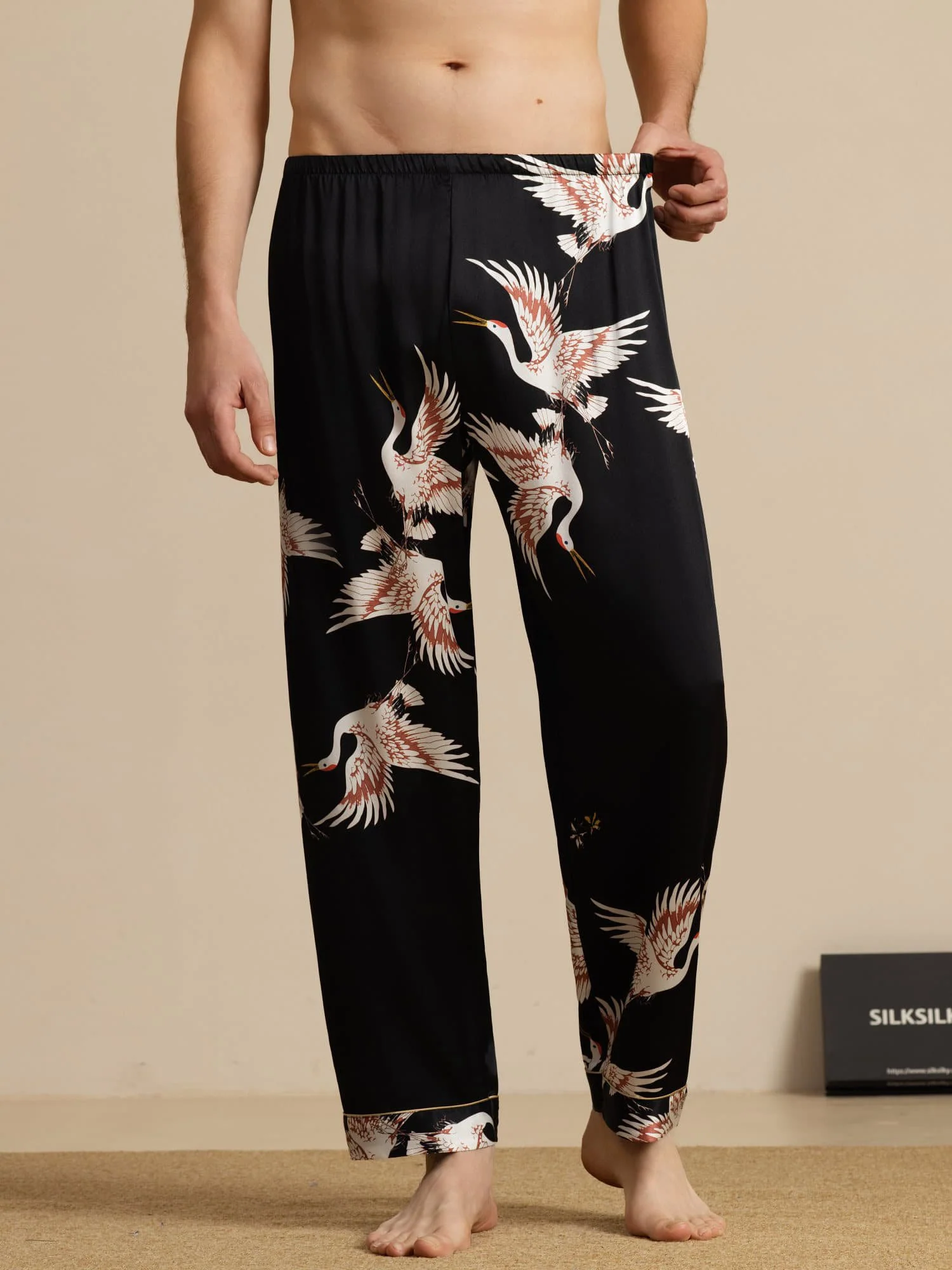 Men's 19Momme Pure Silk Elastic Waist Crane Print Sleep Pants - Image 4