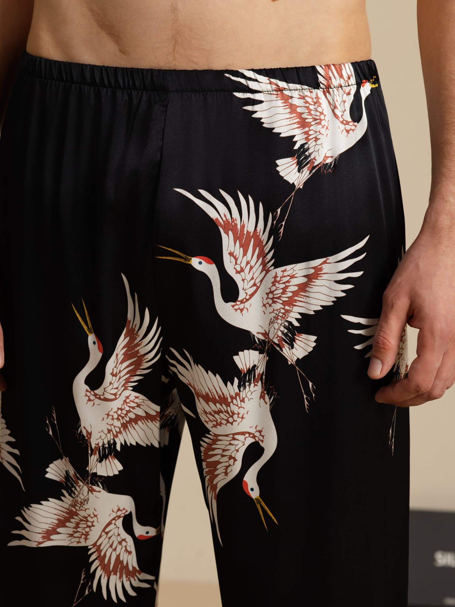 Men's 19Momme Pure Silk Elastic Waist Crane Print Sleep Pants - Image 5