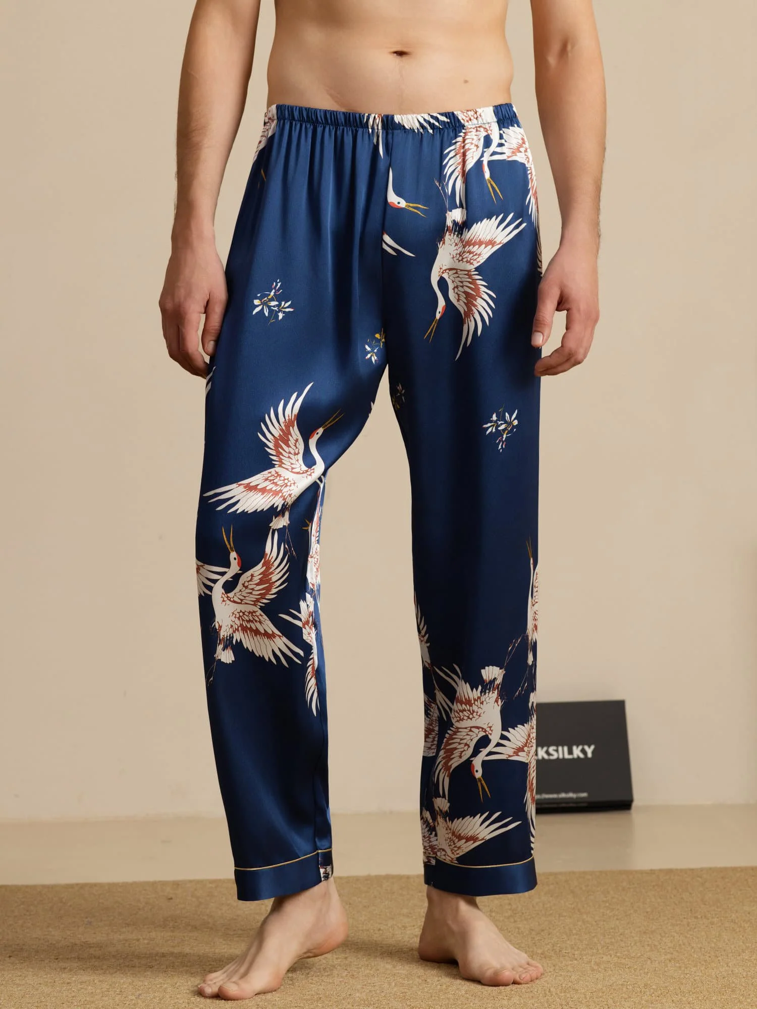 Men's 19Momme Pure Silk Elastic Waist Crane Print Sleep Pants - Image 8