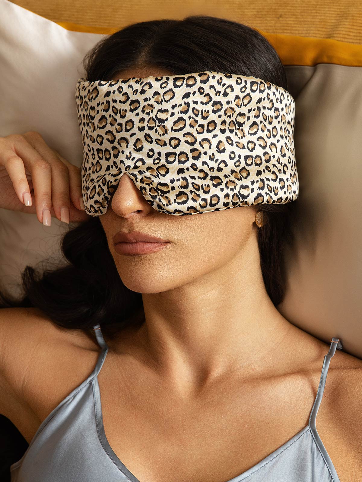 One Piece Silk Sleep Eye Mask With Velcro - Image 12