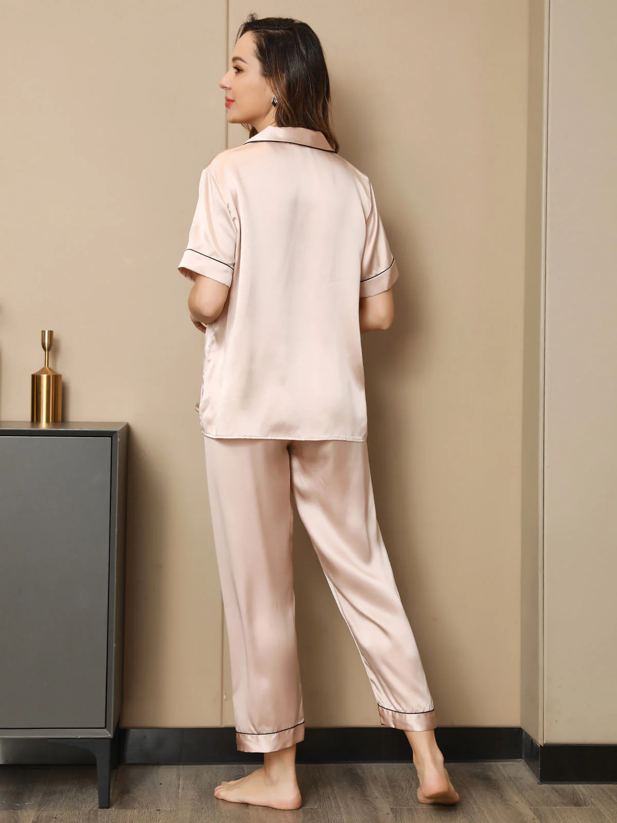 Women's Pure Silk Short Sleeve Pyjamas Set - Image 23