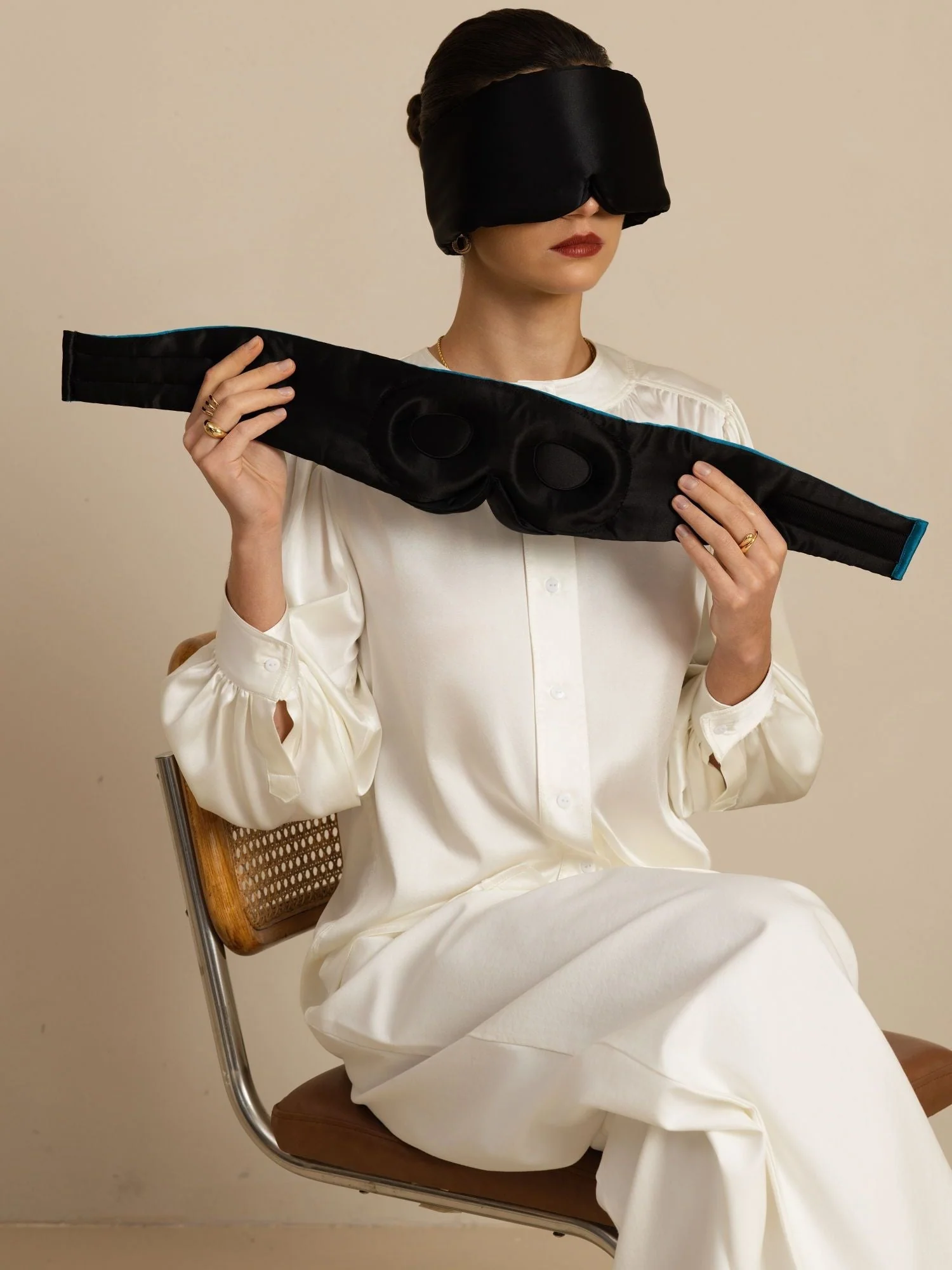 Pure Silk 3D Contoured Eye Mask With Velcro Closure - Image 12