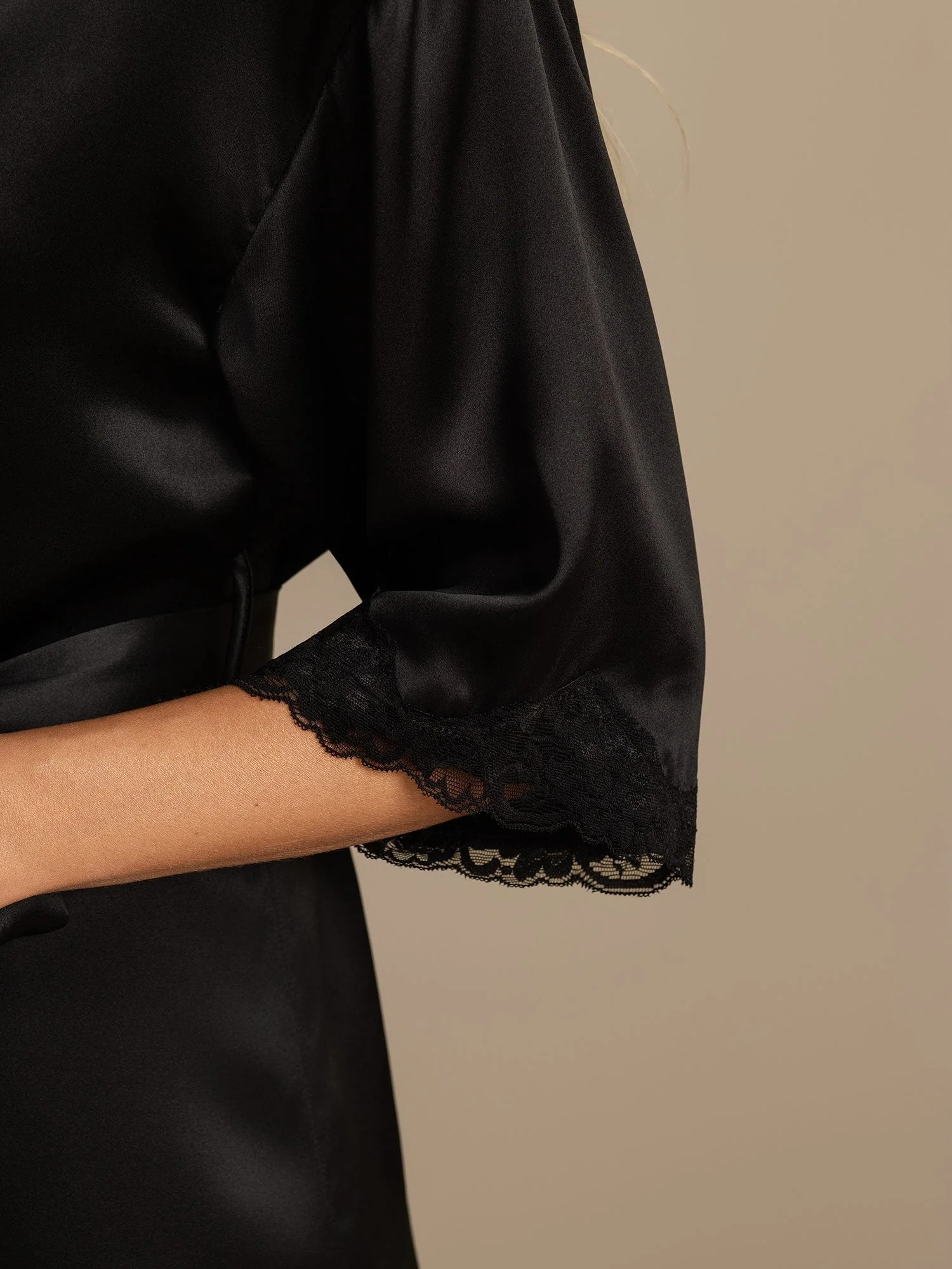 Pure Silk Basic Women's Robe with Lace Design - Image 11