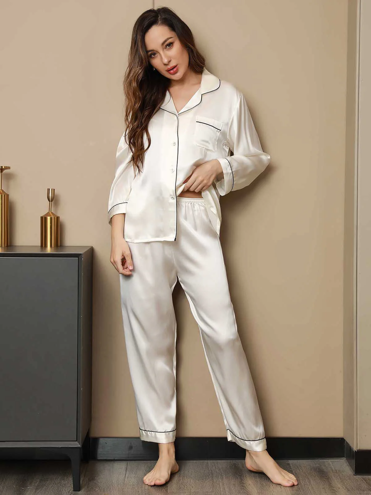 Women's Pure Silk Long Sleeve Notch Collar Pyjamas Set - Image 4