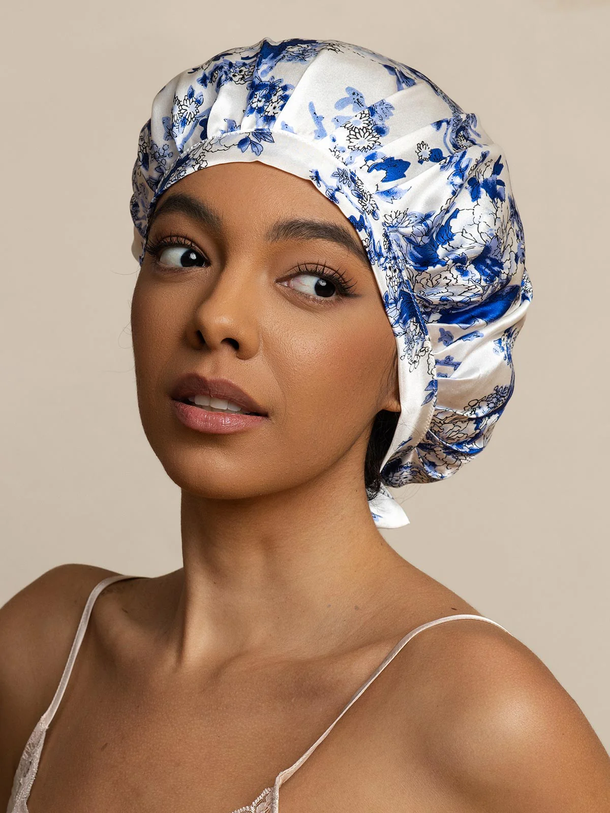 Pure Silk Classic Bonnet with Ribbons - Image 22
