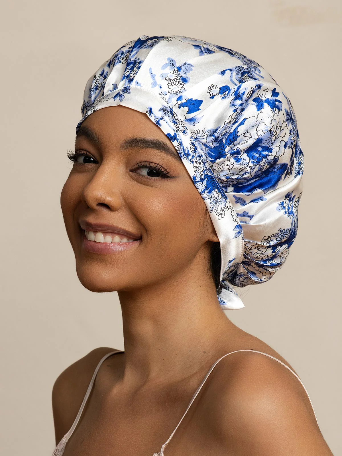 Pure Silk Classic Bonnet with Ribbons - Image 23