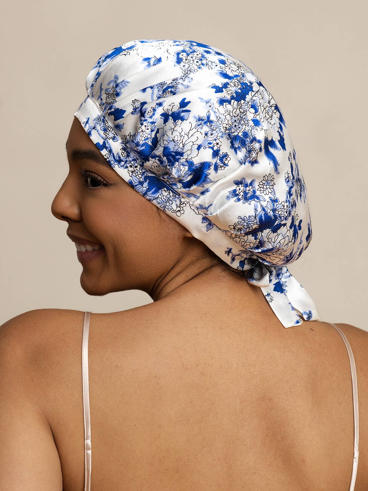 Pure Silk Classic Bonnet with Ribbons - Image 24