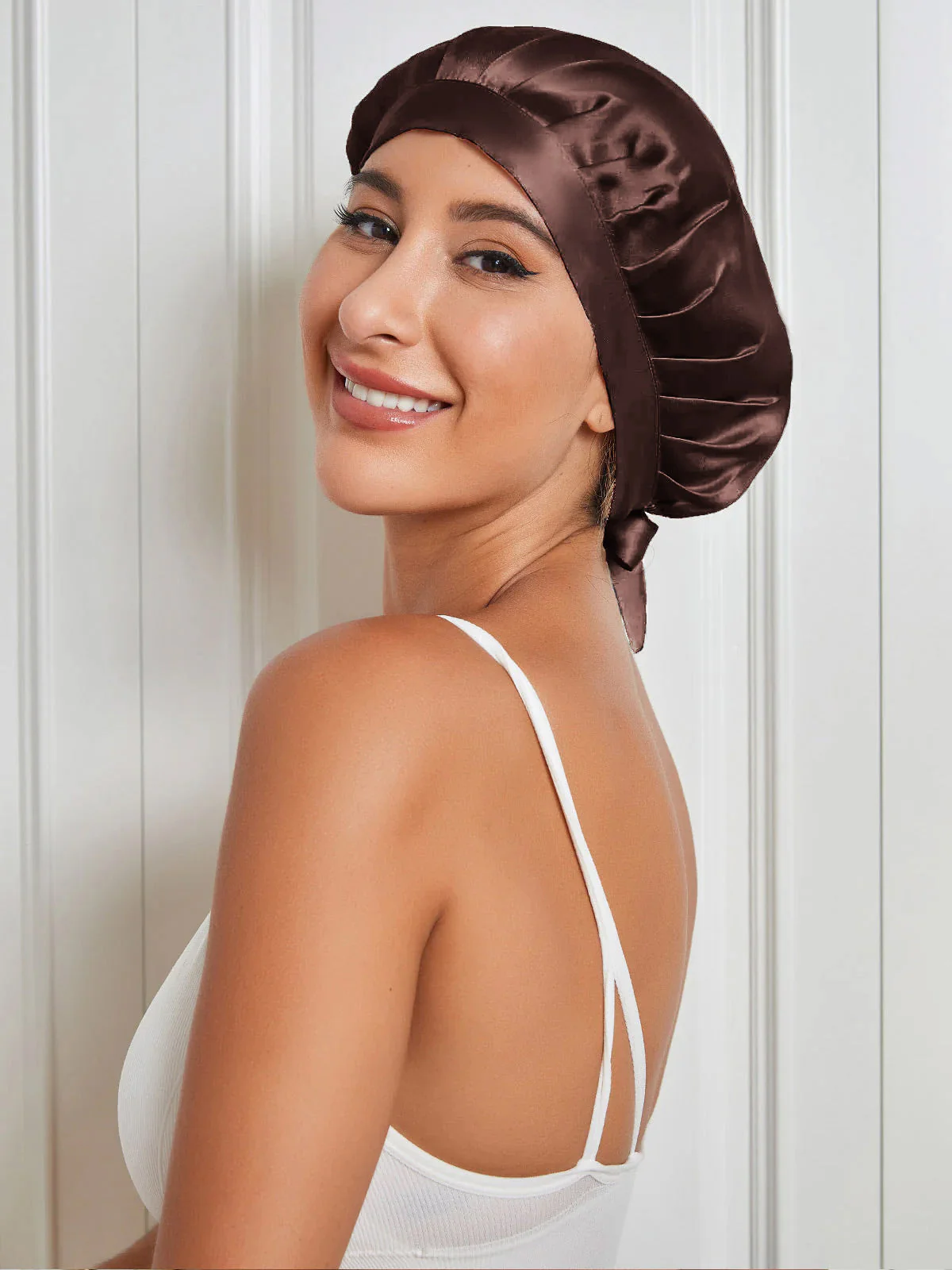 Pure Silk Classic Bonnet with Ribbons - Image 9