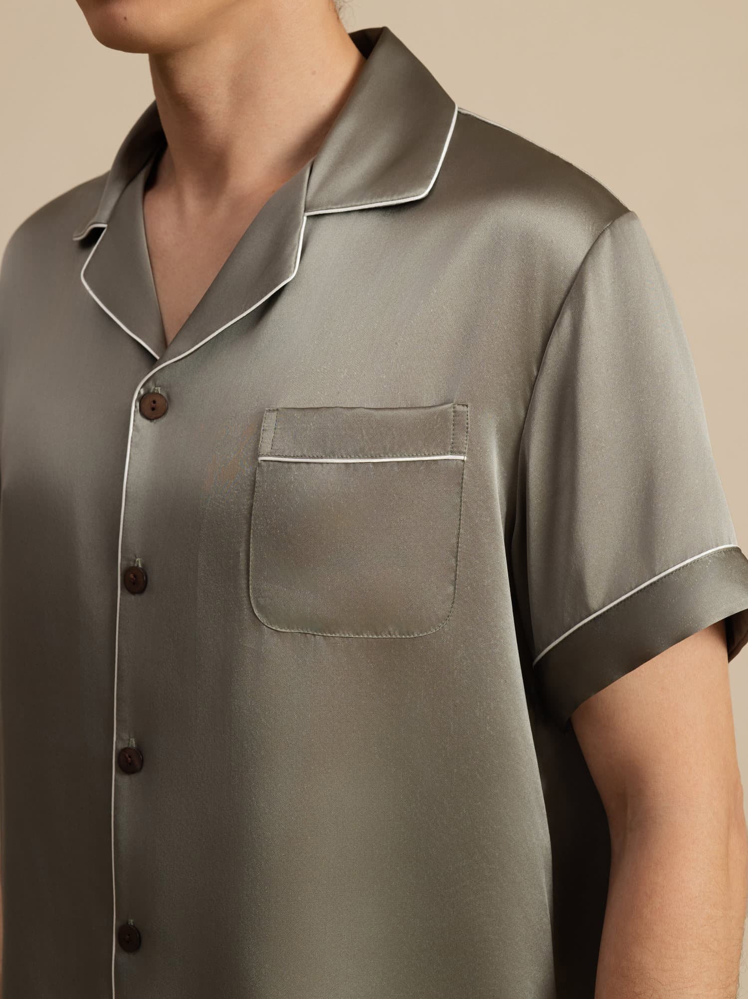 Pure Silk Short Sleeve Notch Collar Men's Pyjamas Set with Shorts - Image 16