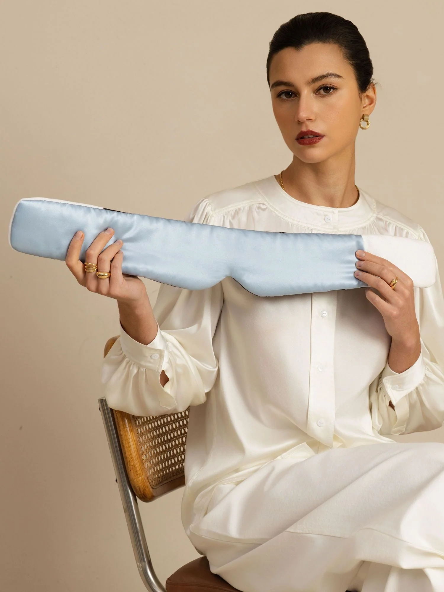 Pure Silk Double-Sided Eye Mask With Silent Velcro Closure - Image 13