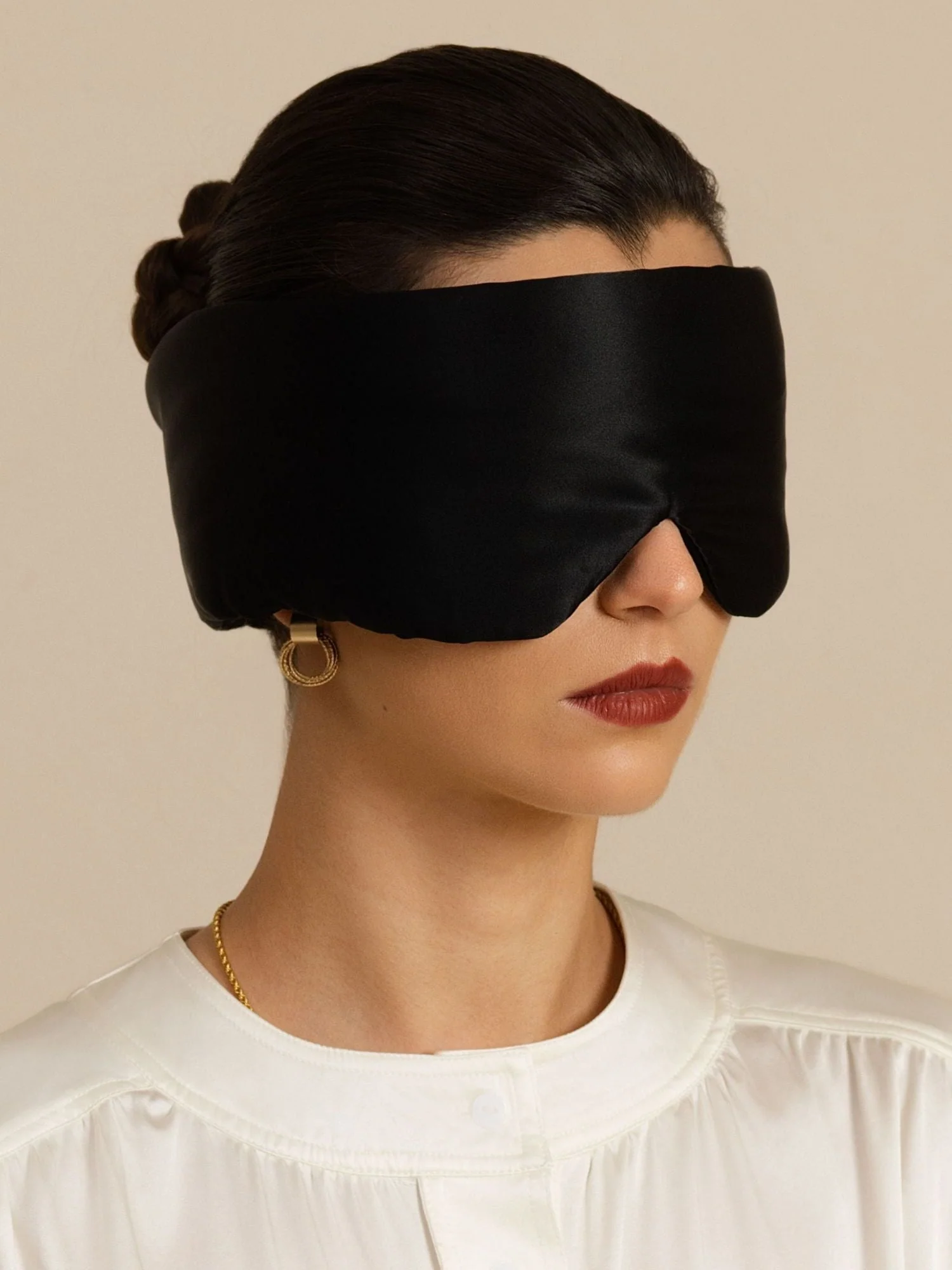 Pure Silk Double-Sided Eye Mask With Silent Velcro Closure - Image 15