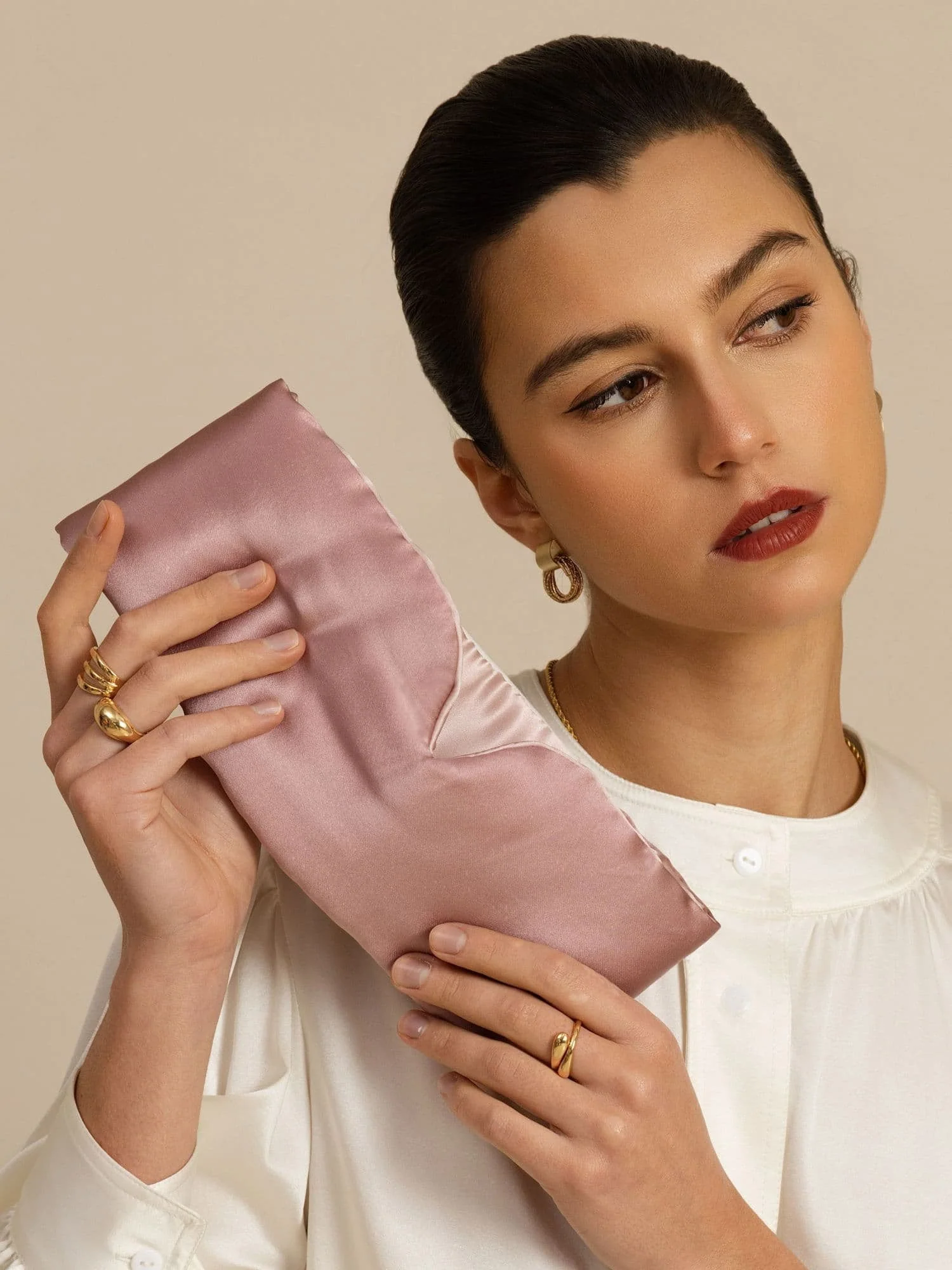 Pure Silk Double-Sided Eye Mask With Silent Velcro Closure - Image 3
