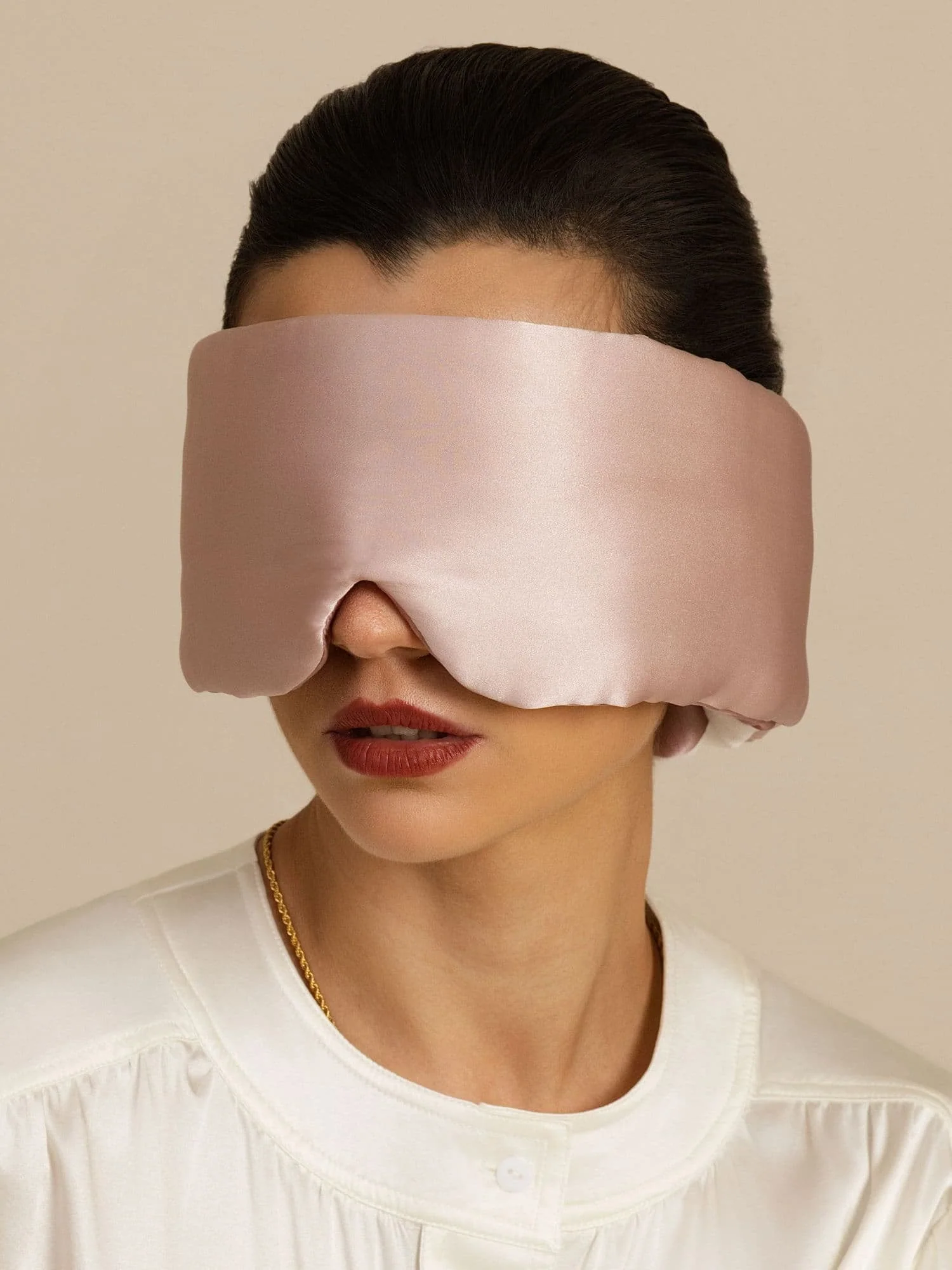 Pure Silk Double-Sided Eye Mask With Silent Velcro Closure - Image 6
