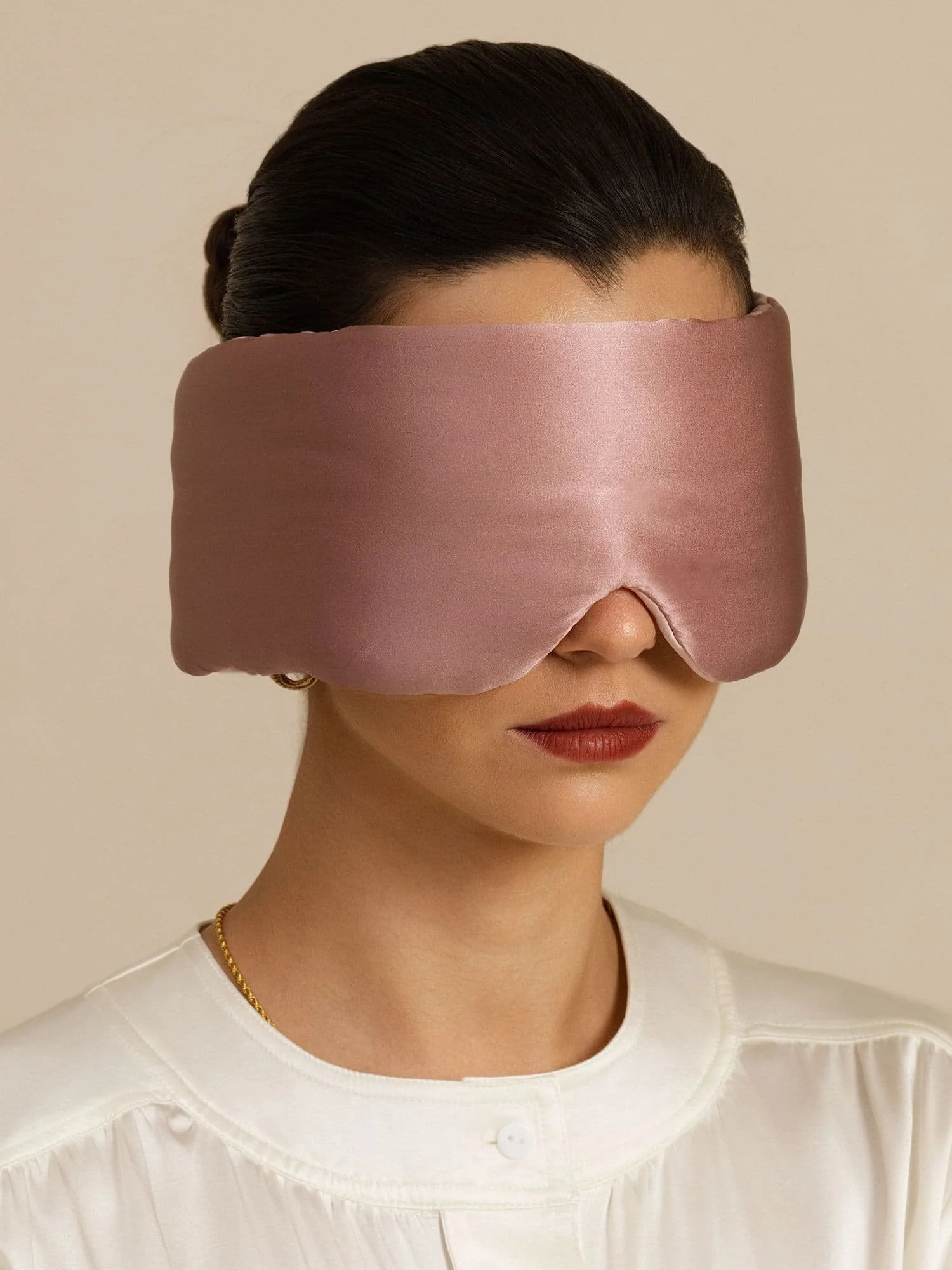 Pure Silk Double-Sided Eye Mask With Silent Velcro Closure - Image 7