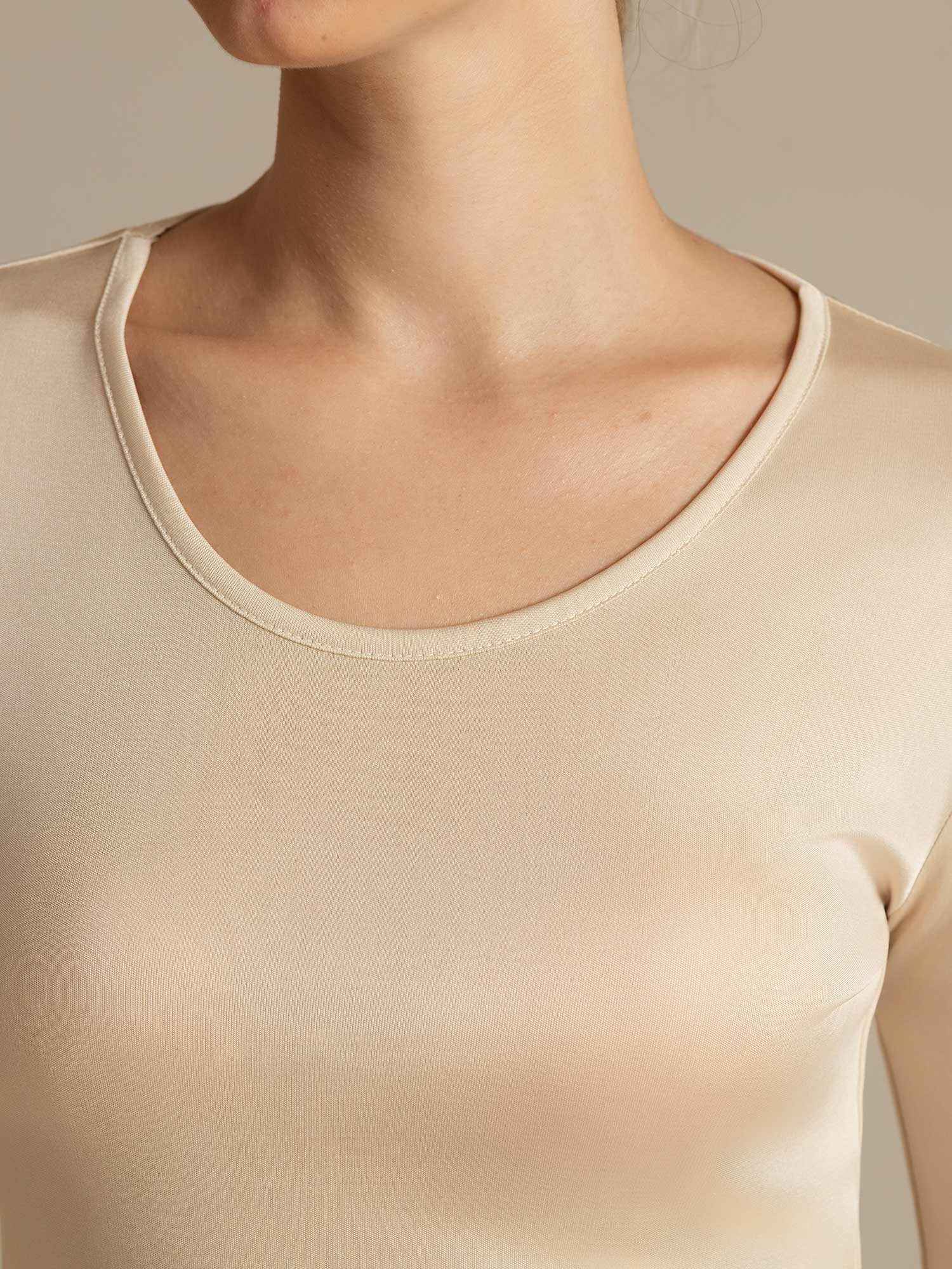 Silk Long Sleeve Scoop Neck Women's Sport T-shirt - Image 7