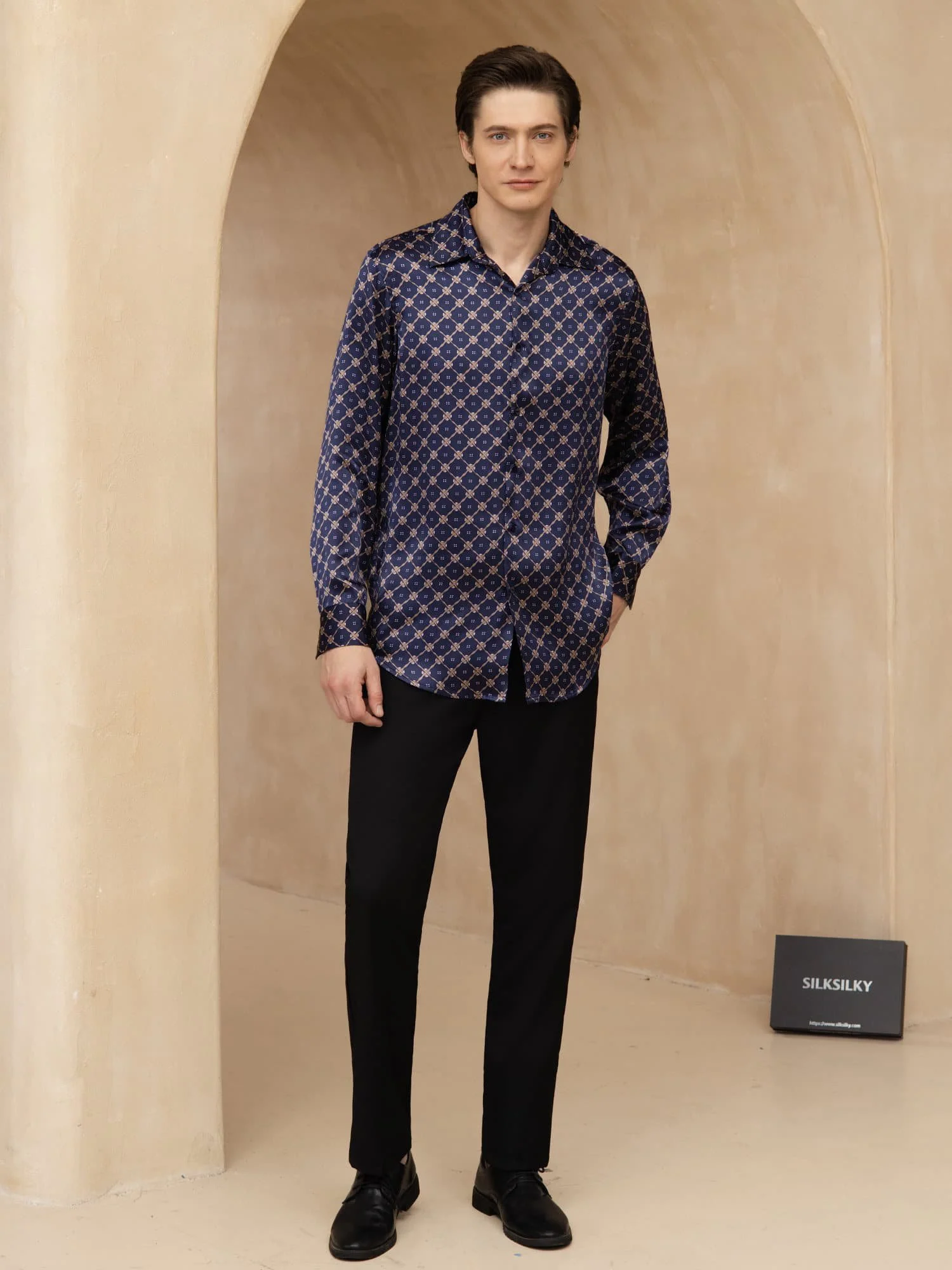 Pure Silk Men's Long Sleeve Lapel Collar Chain Print Shirt - Image 7
