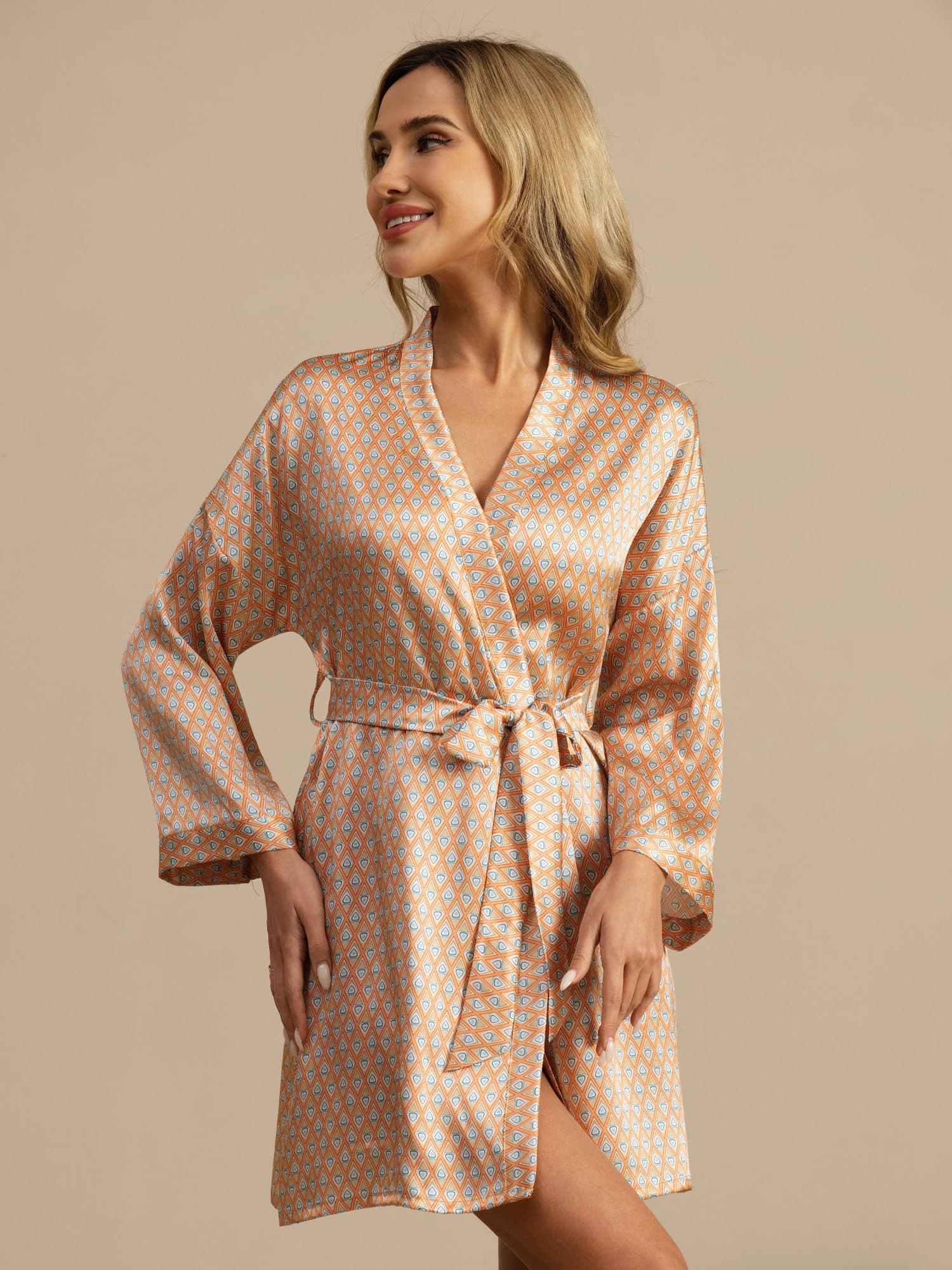 Pure Silk Women’s  Long Sleeve  Heart Geo Printed Short Belted Robe - Image 3