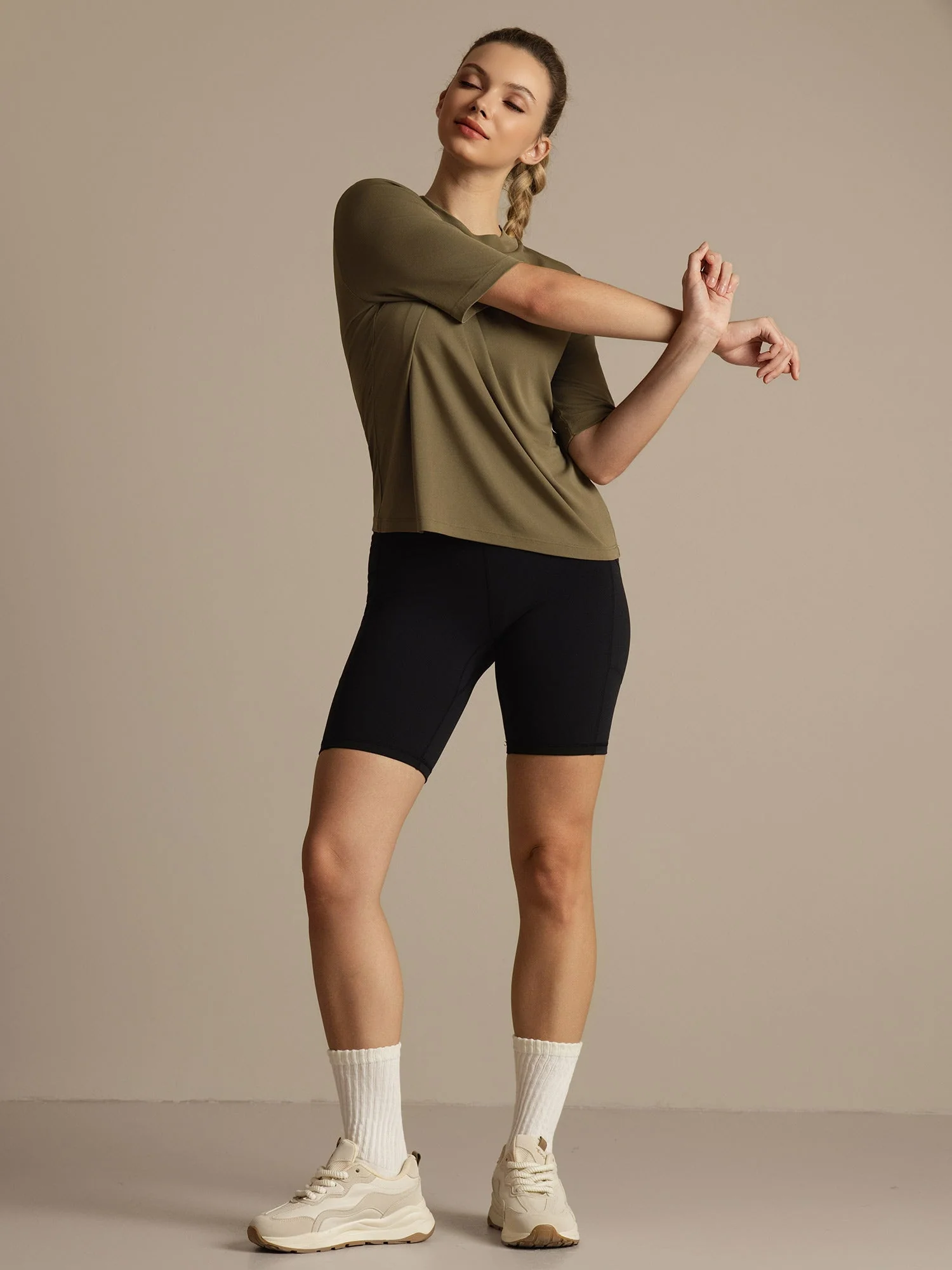 Pure Silk Round Neck Mid-length Sleeves Women's Sport T-Shirt - Image 6