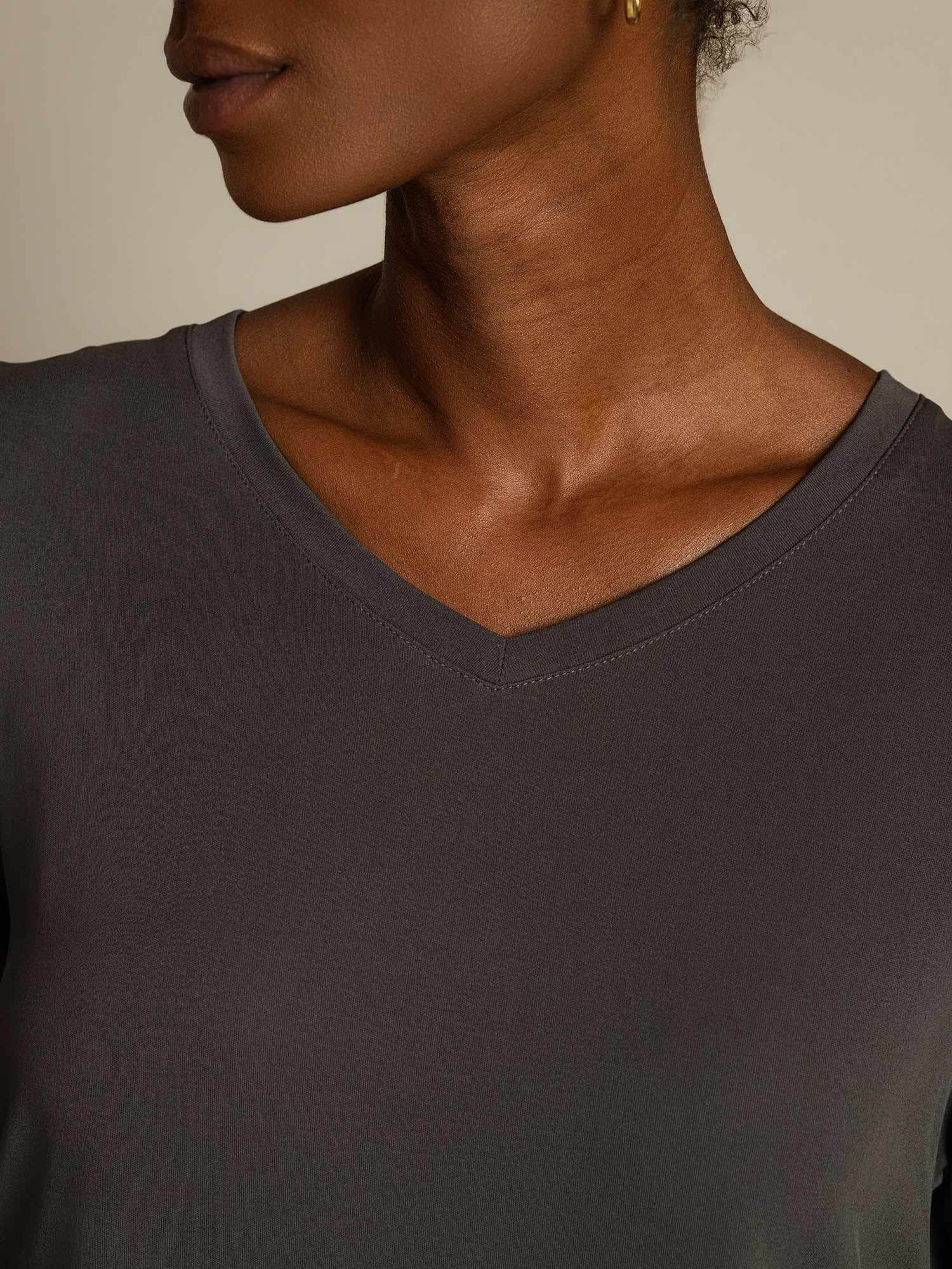 Pure Silk V-Neck Women's T-Shirt - Image 12