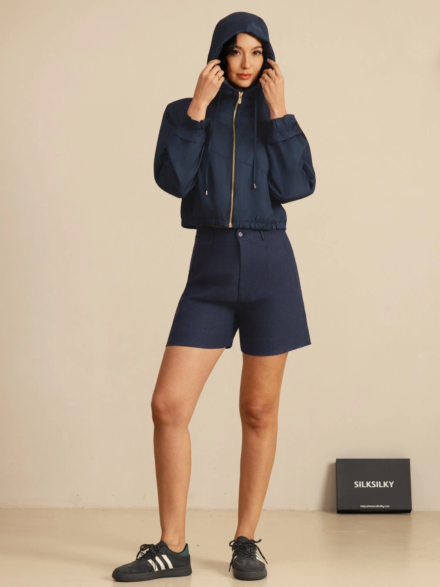 Pure Silk Women's Cropped Hooded Jacket With Pockets - Image 8