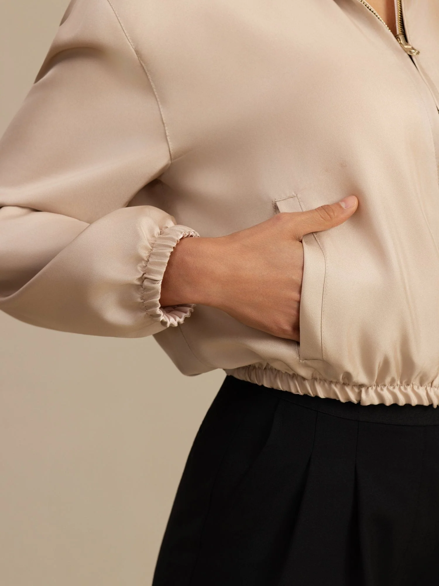 Pure Silk Women's Short Stand Collar Reversible Jacket With Pockets - Image 6