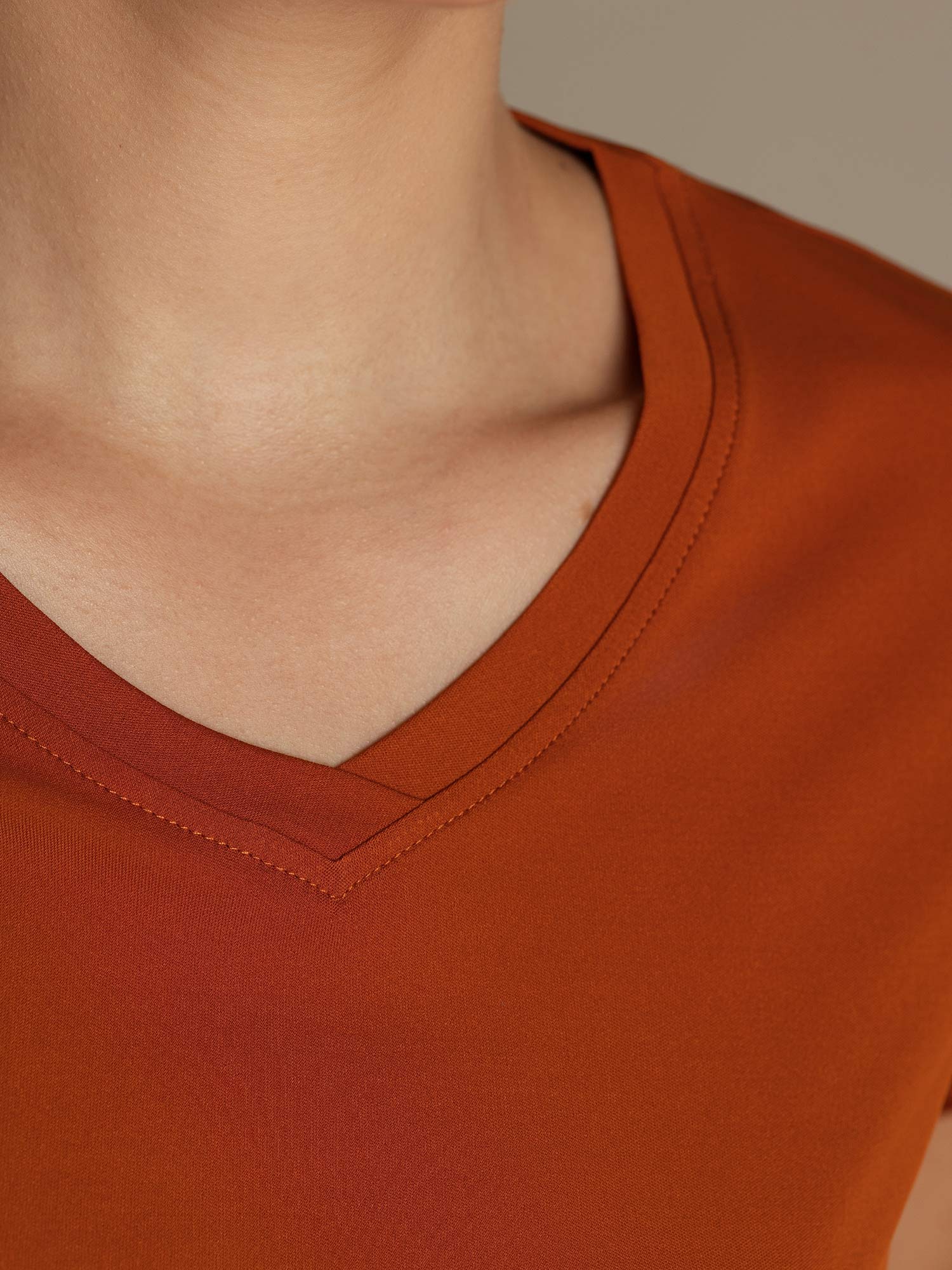 Pure Silk Women's V Neck Short-Sleeve Snag-Resistant Sport T-Shirt - Image 15