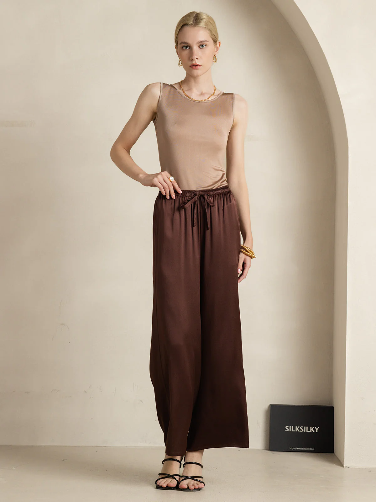Pure Silk Sleeveless Round Neck Women's Tank Top - Image 51