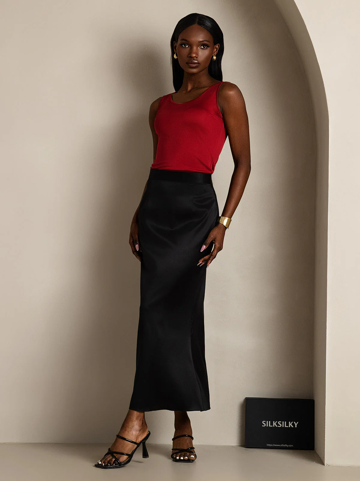 Pure Silk Sleeveless Round Neck Women's Tank Top - Image 65